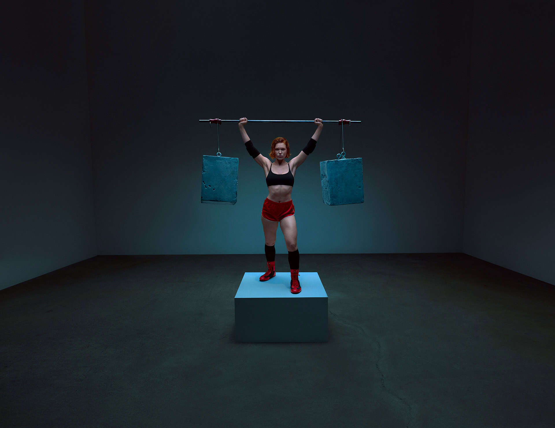 essentia-lift Weightlifter lifting blocks